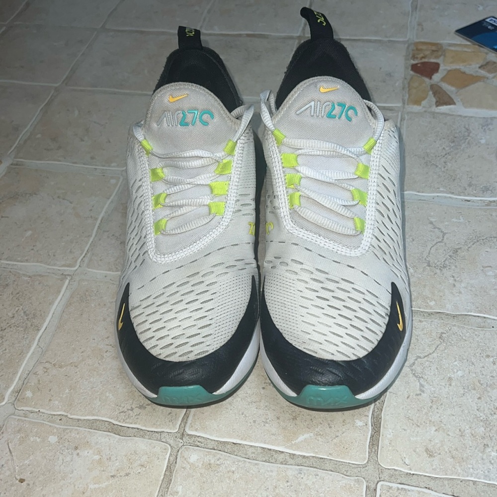 Nike Air270